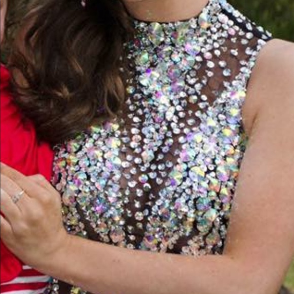 Prom dress - Picture 2 of 6